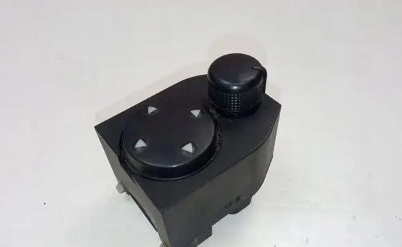 Audi A4 S4 B5 8D Wing mirror switch 8D0959565
