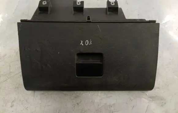 Volkswagen Fox Glove box set 5Z0857097 5Z0857101