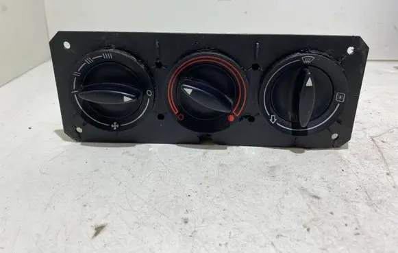 Audi A4 S4 B5 8D Climate control unit