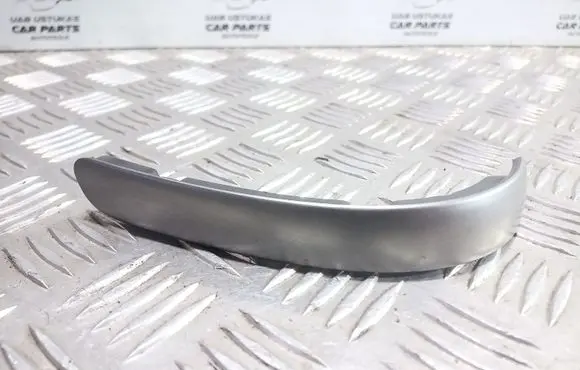 KIA Sorento Front door interior handle trim 