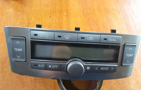 Toyota Avensis T250 Climate control unit 5590005200 MB1465703620