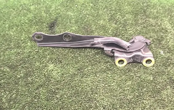Toyota Prius (NHW20) Tailgate/trunk/boot hinge 5341008020