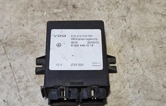 Mercedes-Benz Sprinter W901 W902 W903 W904 Door central lock control unit/module A0004461019