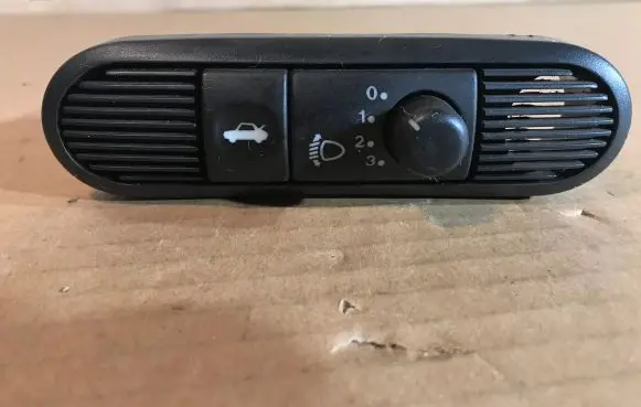 Jaguar XJ X308 Headlight level height control switch LNC6000BC 10400961150 GNC6880AA