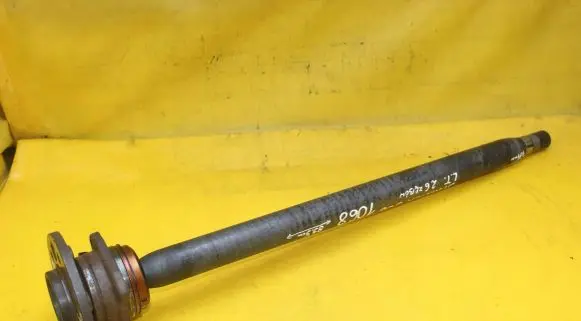 Rear wheel hub