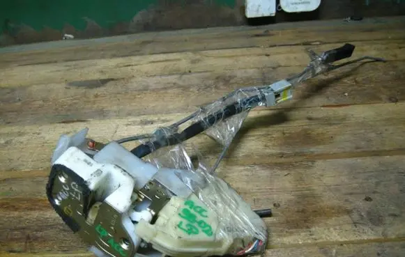 Honda Accord Front door lock