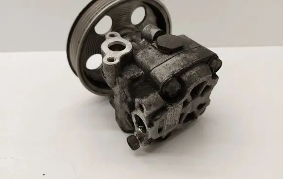 Audi A4 S4 B8 8K Power steering pump 8K0145153F 06H145255A