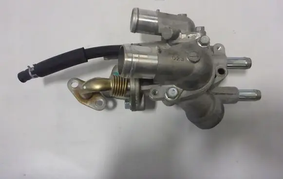 Mitsubishi Outlander Thermostat housing 