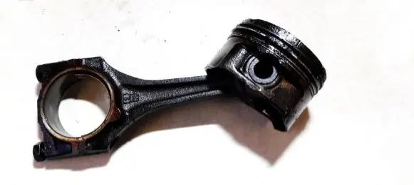 Opel Astra F Piston with connecting rod