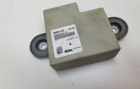 BMW 5 E60 E61 Antenna control unit 6935024 693502401 213675