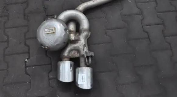 Maserati Ghibli Rear muffler/silencer tail pipe 670006946
