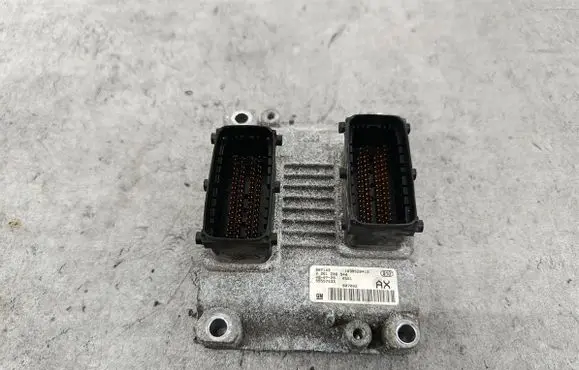 Opel Corsa D Engine control unit/module ECU 555579330261208940