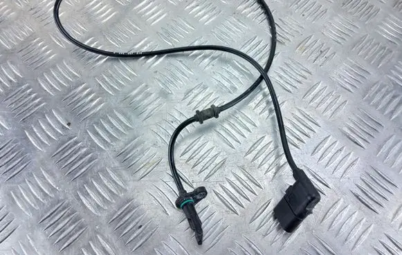 Mercedes-Benz C W205 ABS rear brake sensor A2059058503 0265009315