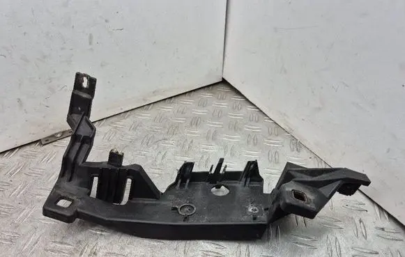 Land Rover Range Rover L322 Headlight/headlamp mounting bracket 1301329337