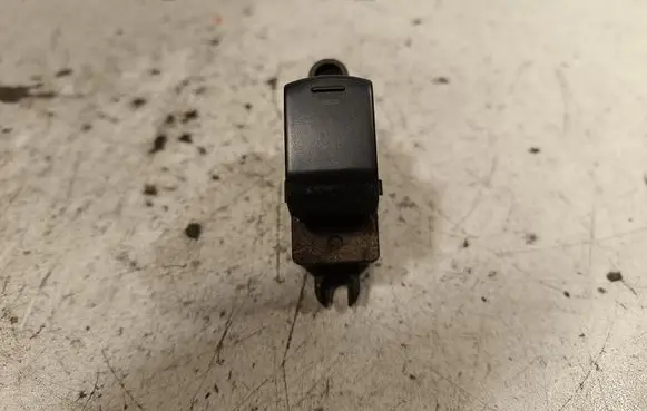 Nissan Navara D40 Electric window control switch 25411EA00A