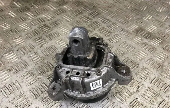 BMW 5 F10 F11 Engine mount bracket 6780264