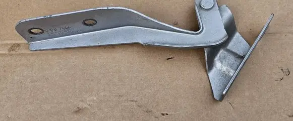 Volkswagen Up Engine bonnet/hood hinges 1s0823302