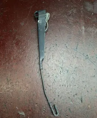 Mercedes-Benz ML W163 Rear wiper blade arm 