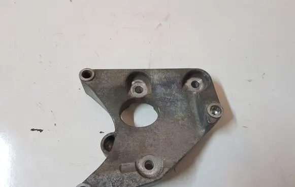 Ford Mustang VI A/C compressor mount bracket FR3E19D624CA