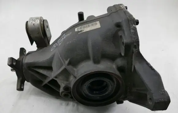 Mercedes-Benz E A207 Rear differential 2043502414