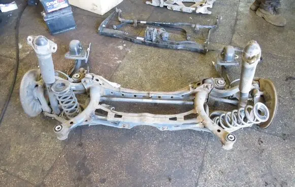 Volkswagen PASSAT B8 Rear axle beam with reductor KRIS235789