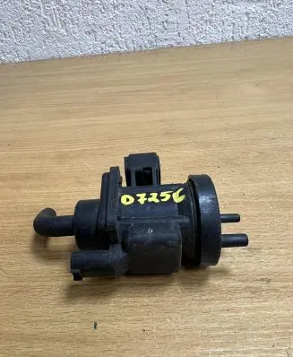 Mercedes-Benz C W203 EGR valve A0005450427 D7256