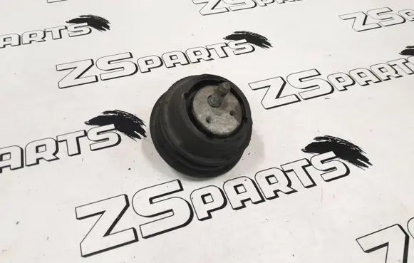 BMW 5 E39 Engine mount bracket 6754608