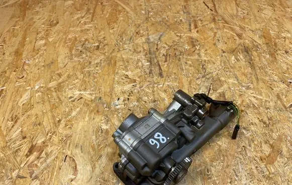 Mercedes-Benz C W205 Oil pump A2741800100 A2741800039 274925