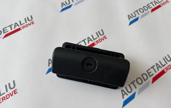 BMW 5 E39 Glove box handle 8163017 8163018