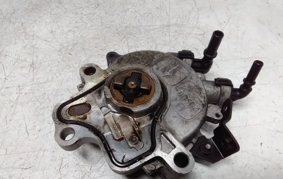 Peugeot 607 Vacuum pump 4R8Q2A451AE D1681A0000