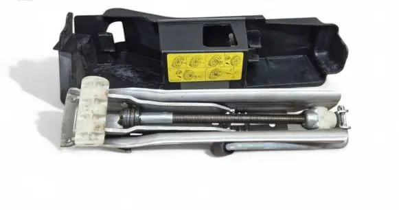 Audi A6 S6 C6 4F Lift Jack 4F0011031 4f0011215b