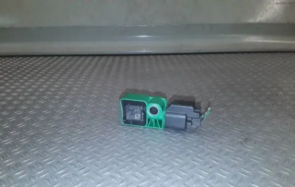 Volvo S80 Airbag deployment crash/impact sensor 30775521