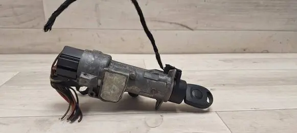 Seat Ibiza IV (6J,6P) Ignition lock 4B0905851C
