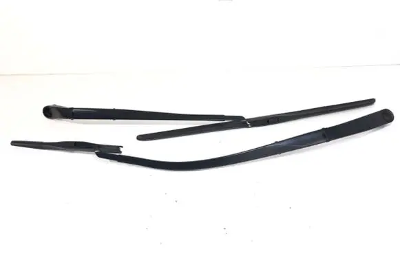 Hyundai i30 Front wiper blade arm
