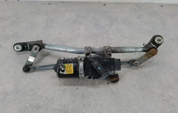 Renault Clio III Front wiper linkage 