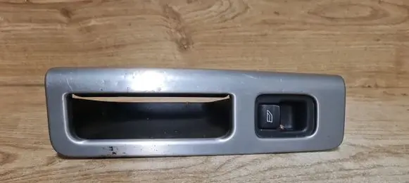 Volvo V50 Electric window control switch 30774163