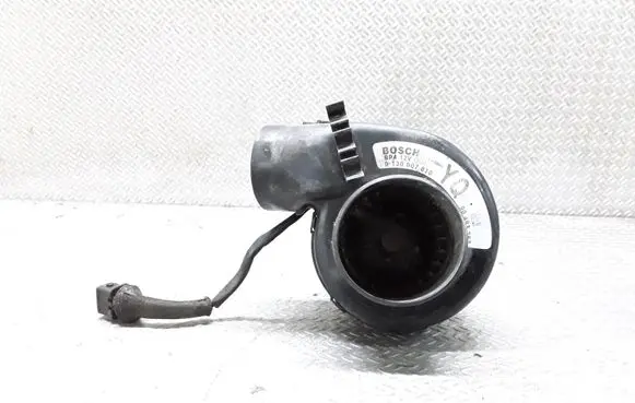 Opel Omega B1 Secondary air pump 0130007810 90493287