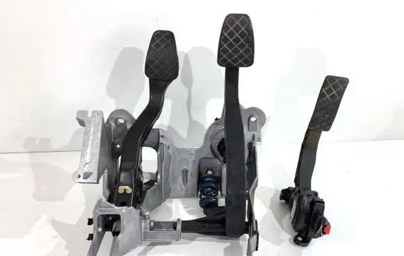 Audi A4 S4 B8 8K Pedal assembly 8K1721117