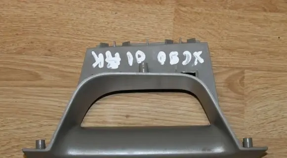 Volvo XC90 Front door exterior handle/bracket 8650066