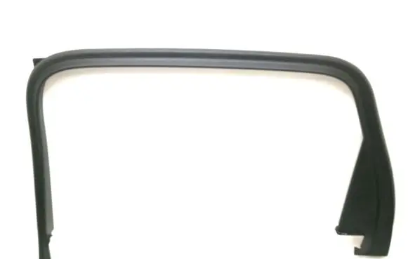 Audi Q7 4M Rear door window/glass frame 4M0867604