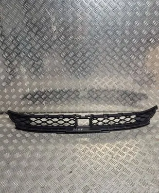 MG ZS Front bumper lower grill 10582258