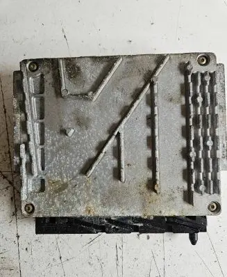 Volvo V70 Engine control unit/module 0261207712 1039S00000