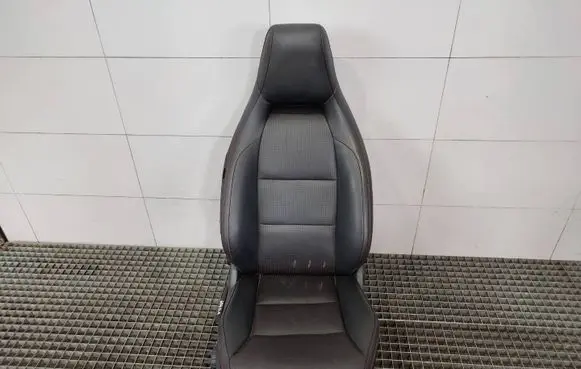 Mercedes-Benz CLA C117 X117 W117 Front passenger seat