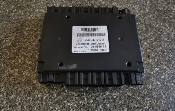 Volkswagen Touareg I Other control units/modules 7L6937049J
