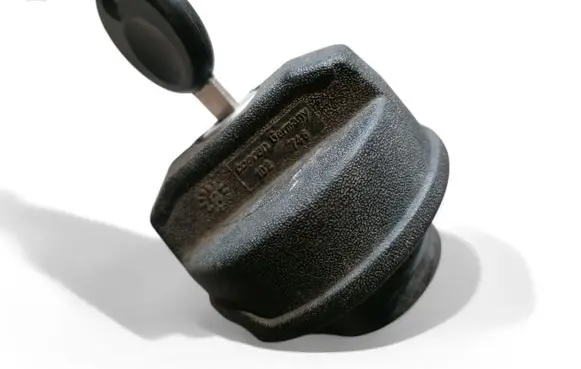 Volvo S80 Fuel tank filler cap 102746
