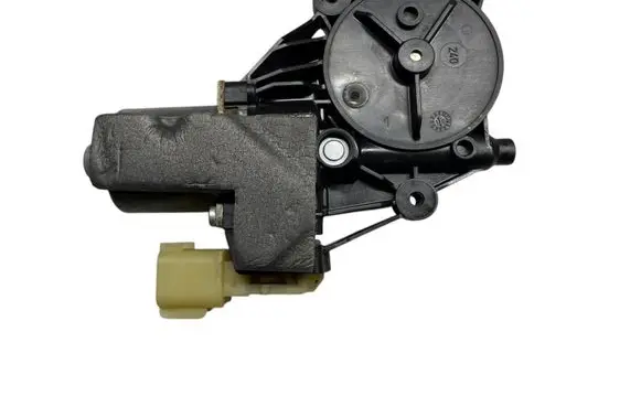 Land Rover Discovery 5 Front door window regulator motor 0130822792 20180926 E840368008A