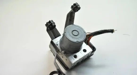 BMW Z4 E89 ABS Pump 6850890