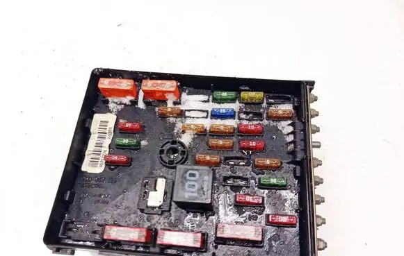 Volkswagen PASSAT B6 Fuse box set 3C0937125