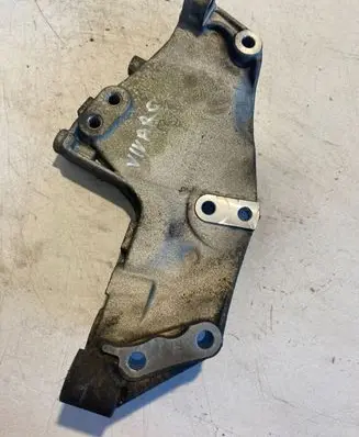 Opel Vivaro Generator/alternator bracket 8200741756