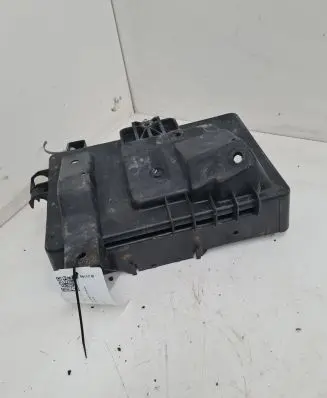 Opel Zafira A Battery box tray 7004330